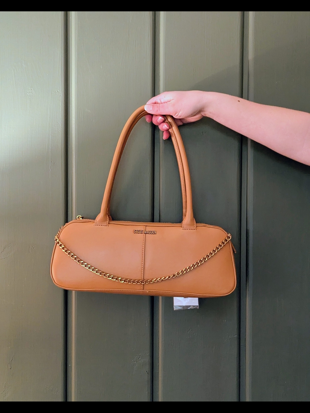 Brand New Steve Madden Tan Shoulder Bag with Gold Chain